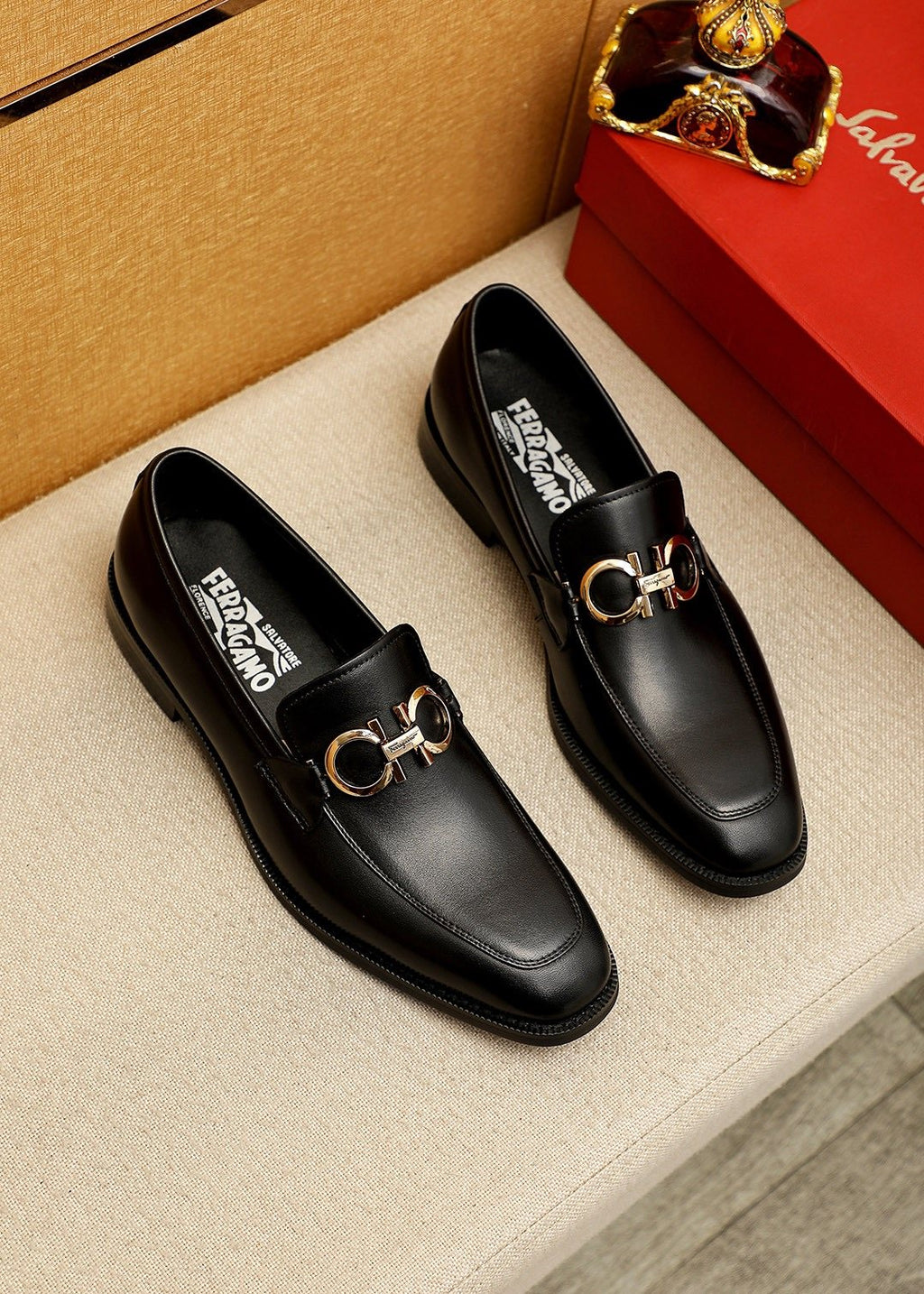 Ferragamo Men's Black Hardware Loafers - Rounded Toe